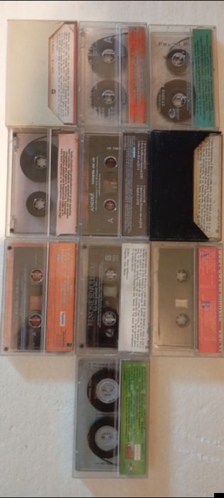 Vand loturi casete audio si cd uri cu manele populara dance