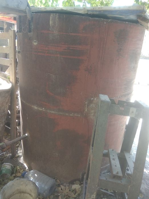 Цестерна бочка ёмкость сотилади.1.20#1.50 буйи