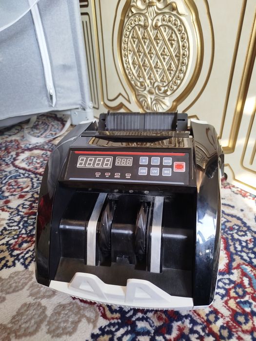 Pul sanash apparati sotiladi! Srochno sotiladi !!
Holati juda yaxsh