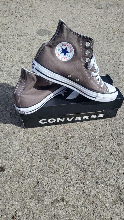 Vand Converse NOI