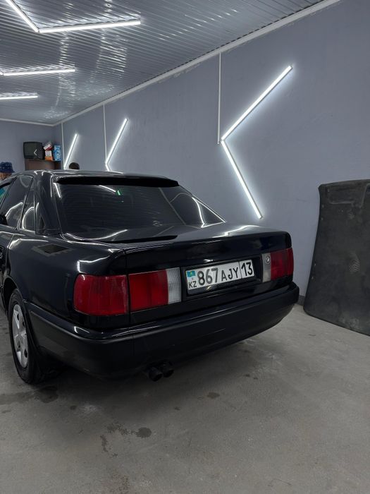Ауди 100 С4 1991г.