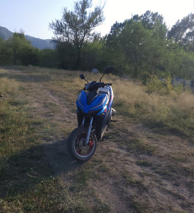 Продам скутер Honda click