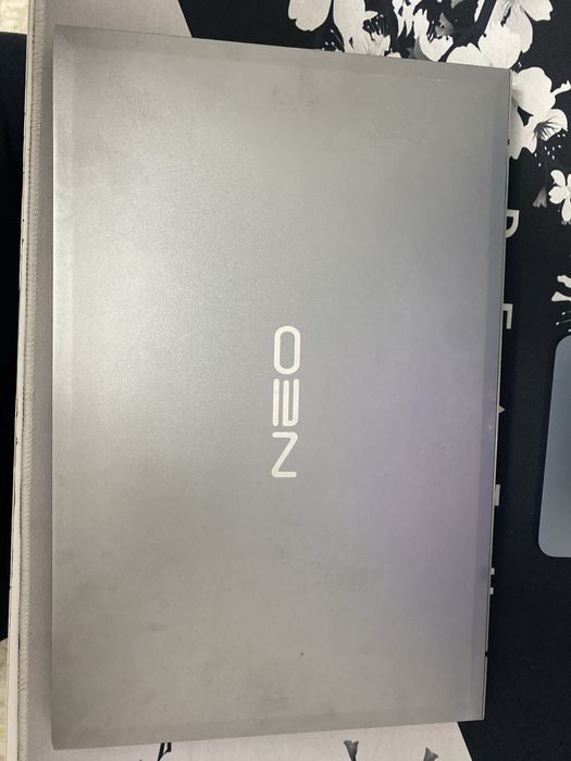 Ноутбук NEO / 8GB RAM / SSD / Отличное состояние