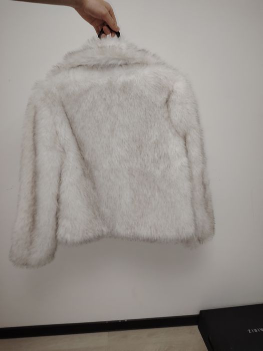 Продам шубу новую 20000