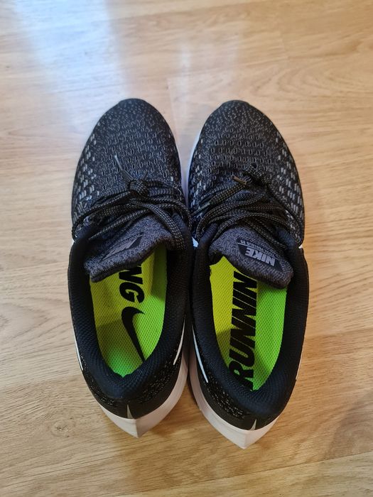 Дамски маратонки Nike