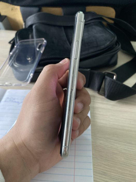 Iphone XS srochna sotiladi