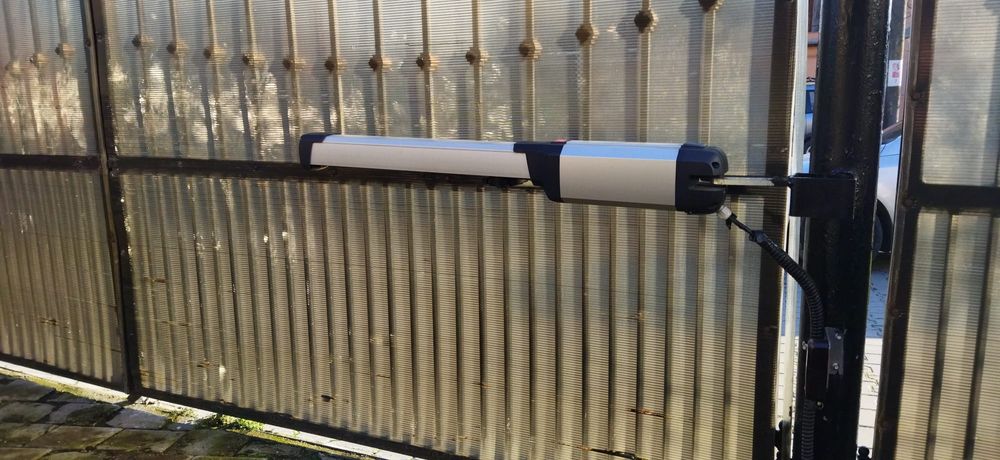 Automatizări porți