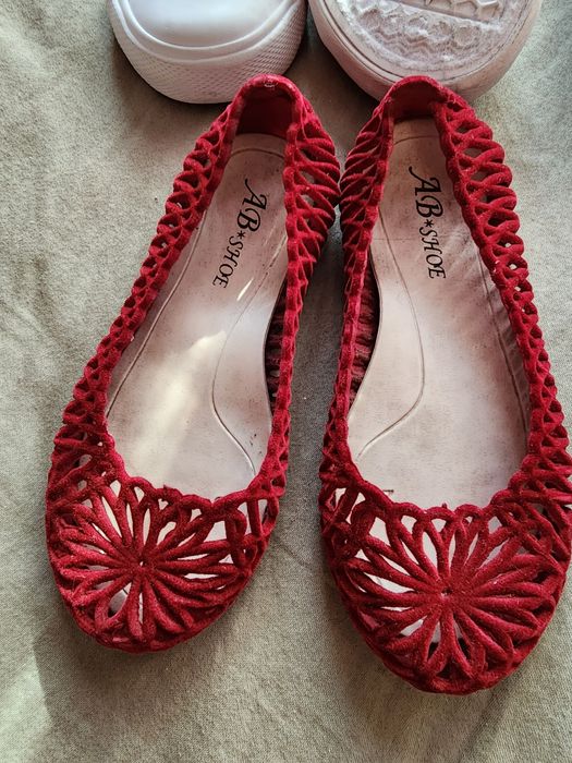 Сандали,  еспадрили , балеринки и кецове за 12 лв