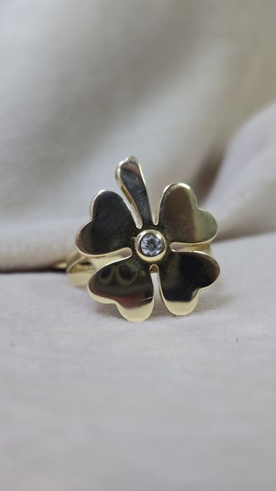 Кольцо из жёлтого золото