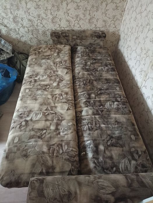 Бесплатно диван,матрац