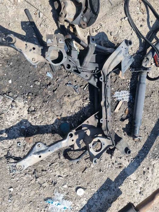 Преден мост за Bmw e60 3.0dizel 235ks