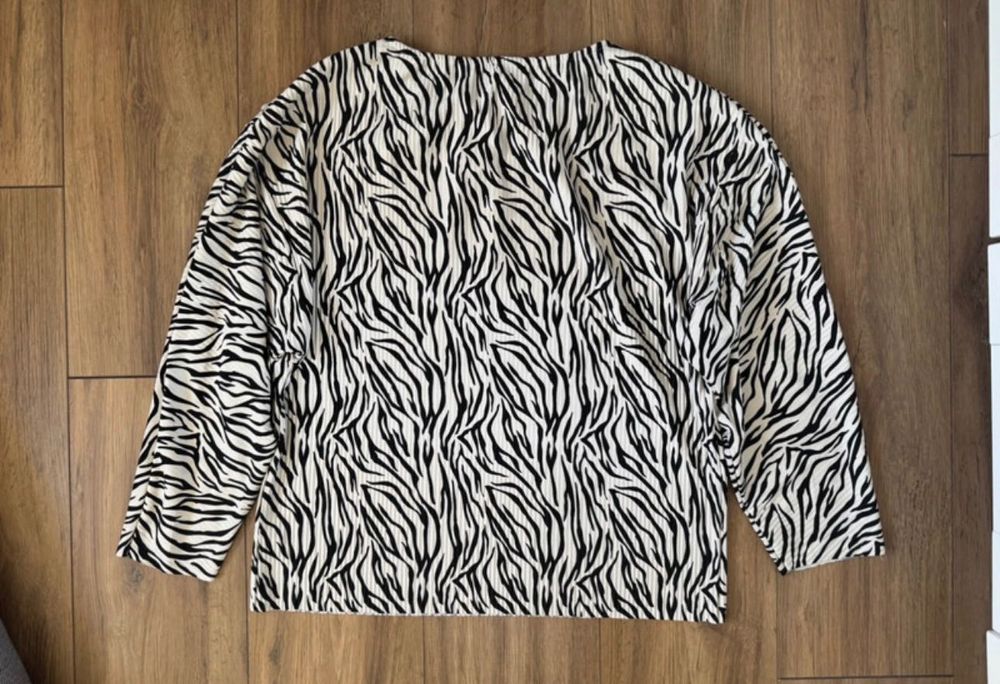 Bluza F&F, damă, mărimea L-XL, culoare alb negru, nouă