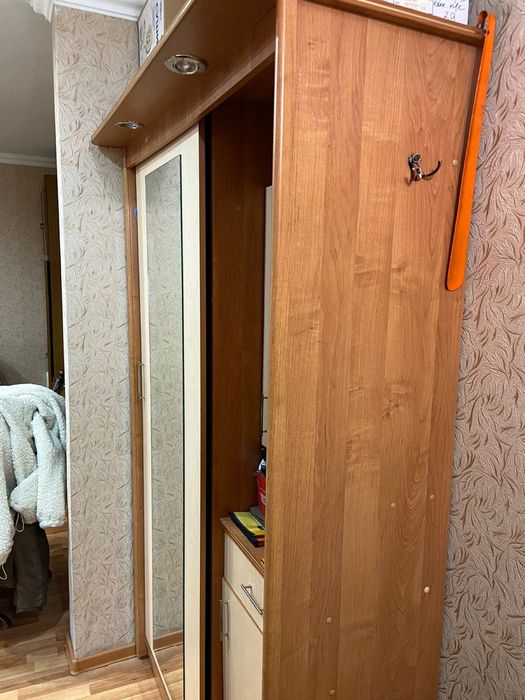 Продам прихожую