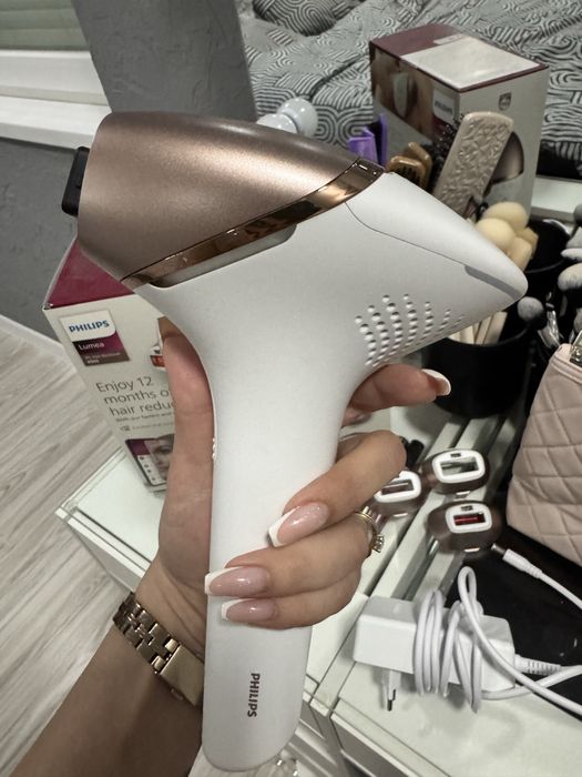 Фотоепилатор Philips Lumea
