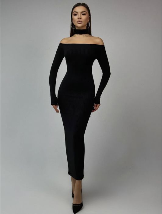 Чёрное платье универсальное