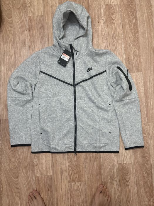 Продам новую Tech fleece old