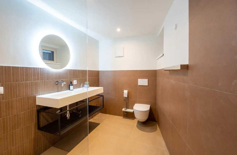 Дава се под наем Тристаен апартамент в Пловдив, Център - 93 кв.м за 351.9 € - Снимка #3