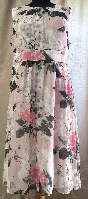 Rochii midi diverse modele
