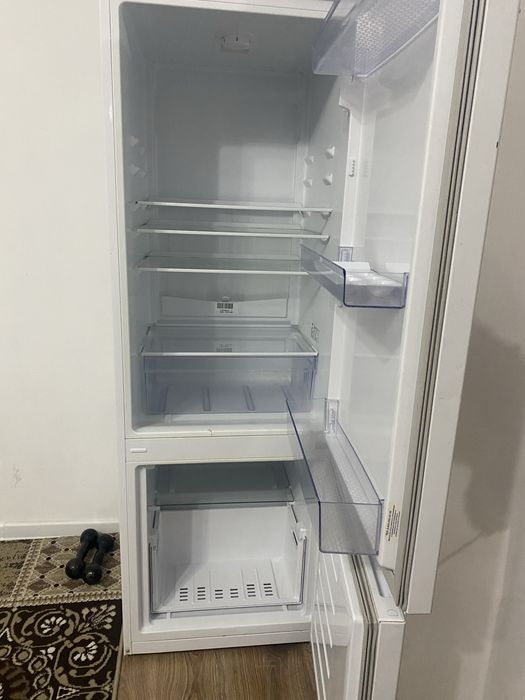 Продам холодильник Beko в отличном состоянии