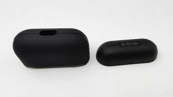 PITAKA – Husă magnetică din fibră de aramidă pentru AirPods Pro 3