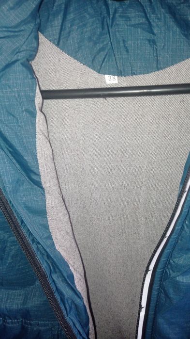 Продам осеннюю куртку