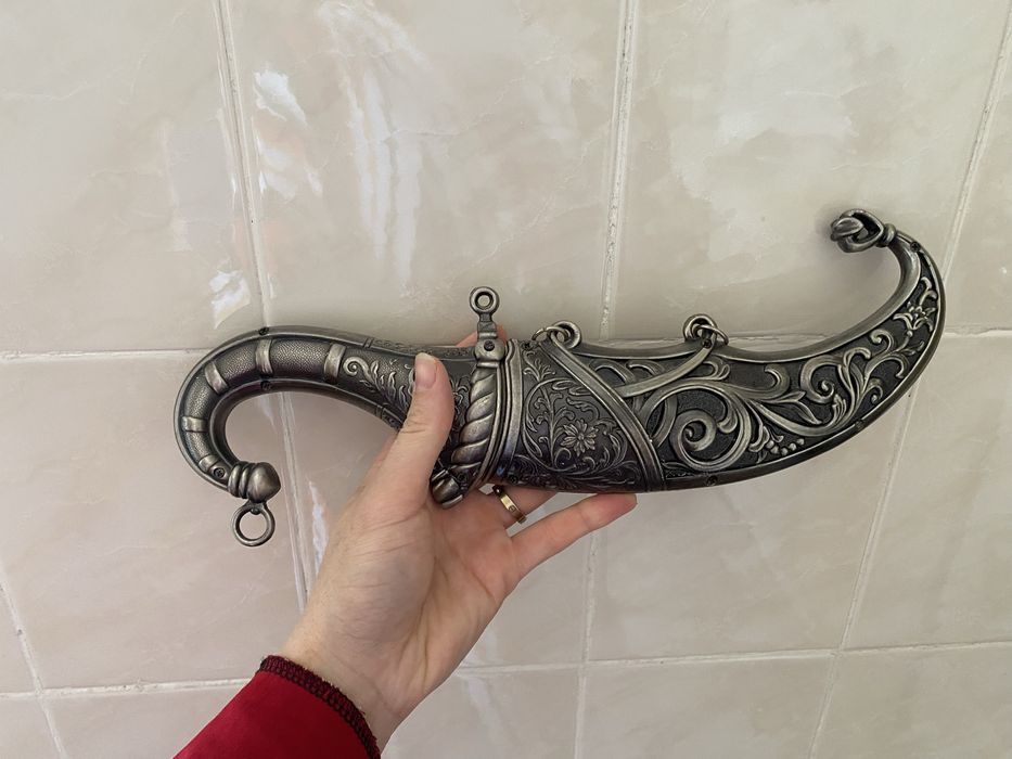 Продаются сувенирные подарочные ножи