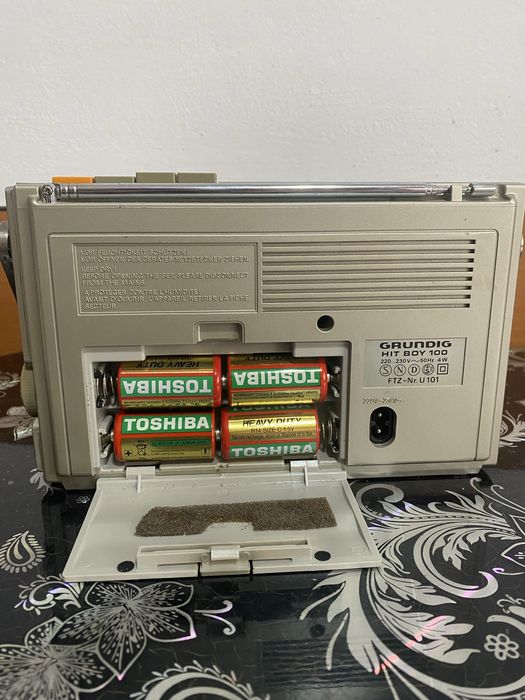 Radio Grundig Hit Boy 100