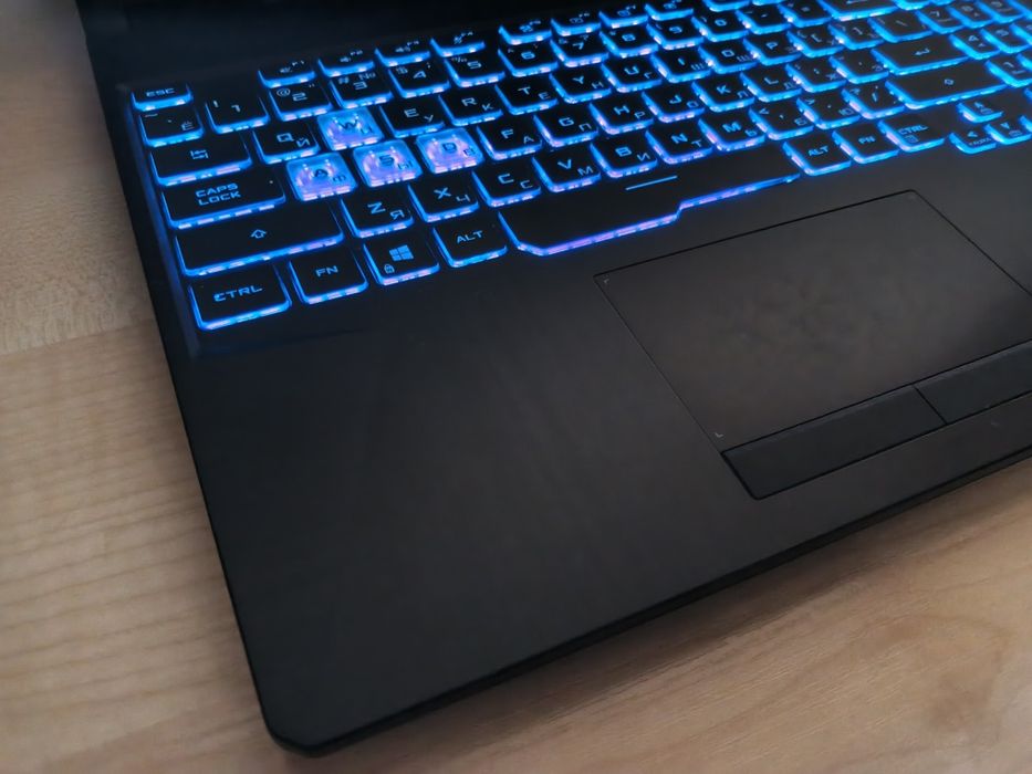 ASUS TUF FX506 15,6" 144Hz/CORE i5-10300H/16GB/512GB/GTX1650 4GB GDDR6