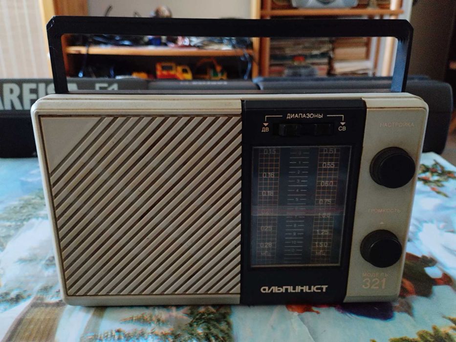 Различни радио касетофони