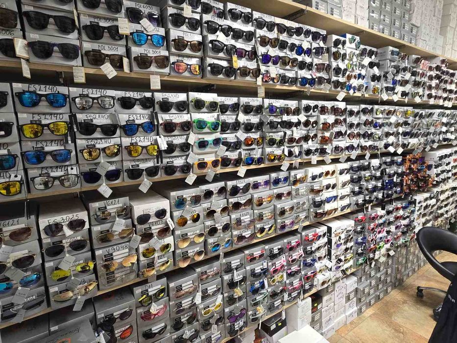 Слънчеви очила на едро огромно количество