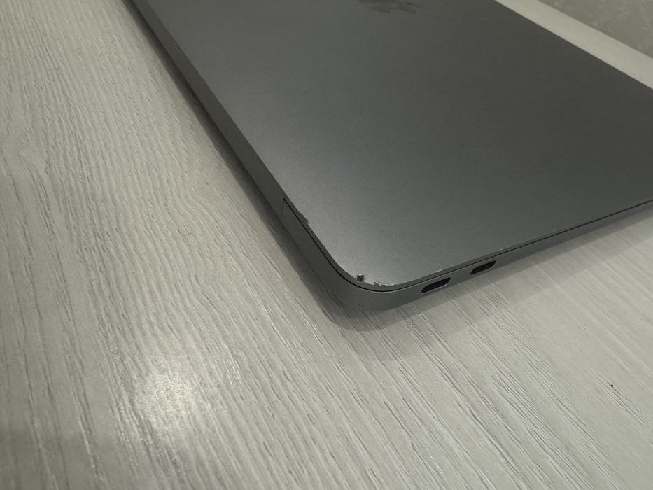 MacBook Air M1, 2020