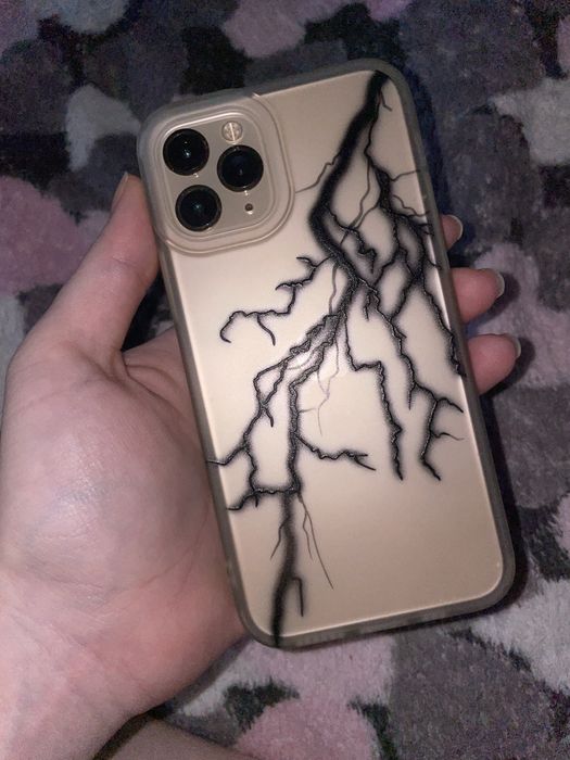 Продам Iphone 11 pro
