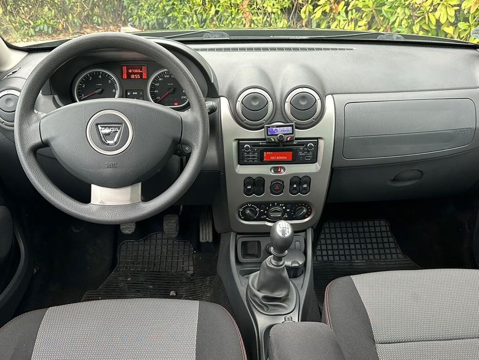 Dacia Duster 4X2 1.5Dci 110CP EURO 5 2013 Model Prestige Culoare deosebita