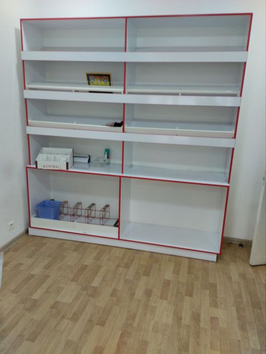 Срочно Магазин витринаси сотилади холати аъло!!!