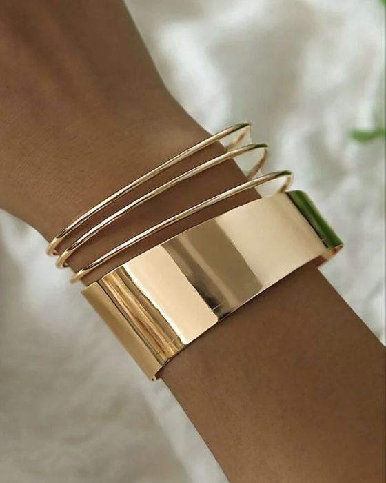 Дамски гривни нови 5 лв за брой