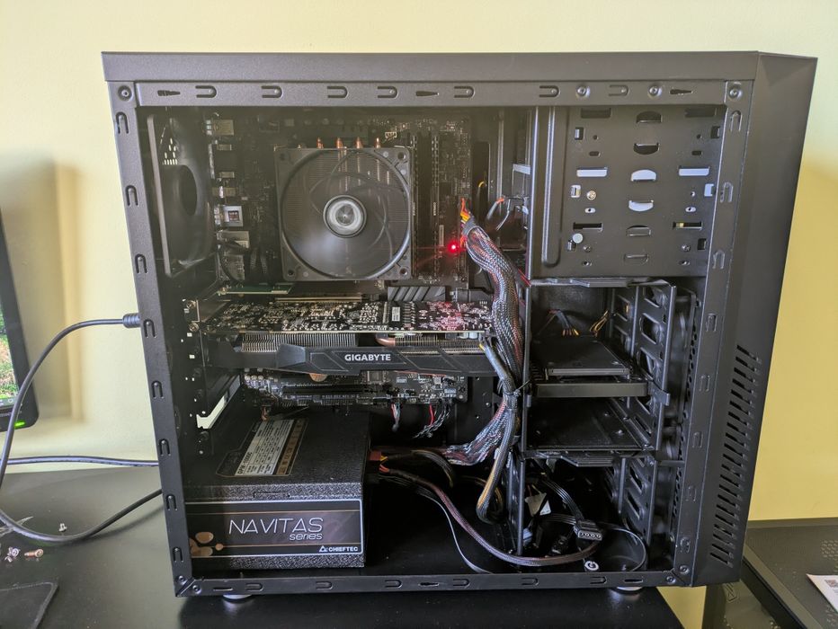 Unitate gaming i5 gtx 1070 ssd 16gb ddr4