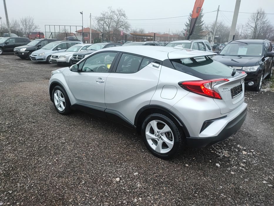 Toyota CH-R  1.8 Hybrid