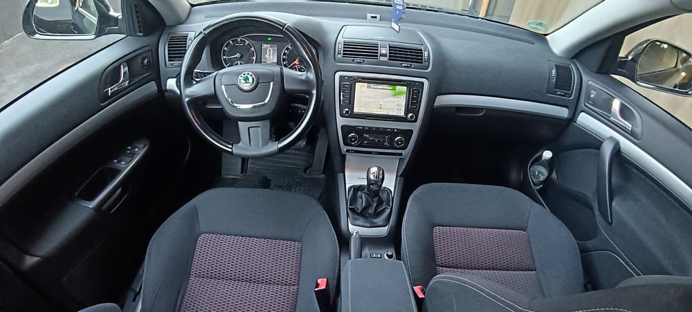 SKODA Octavia 2011 — imagine 4