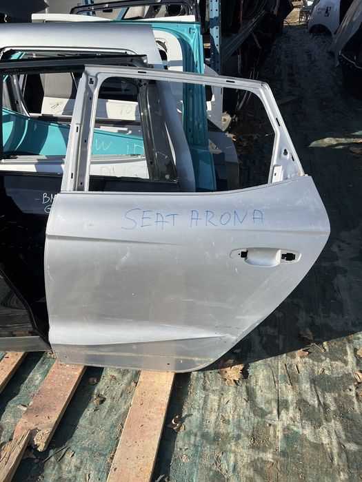 Seat Arona 2019 задна лява и задна дясна врата