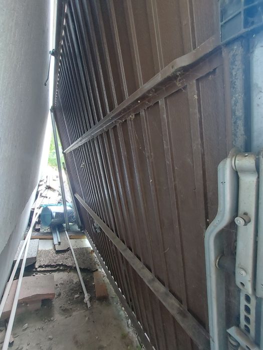 Poarta garaj cu sistem dr deschidere