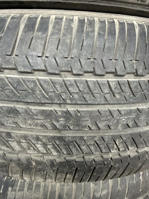 Продам резину BRIDGESTONE 245/55R19