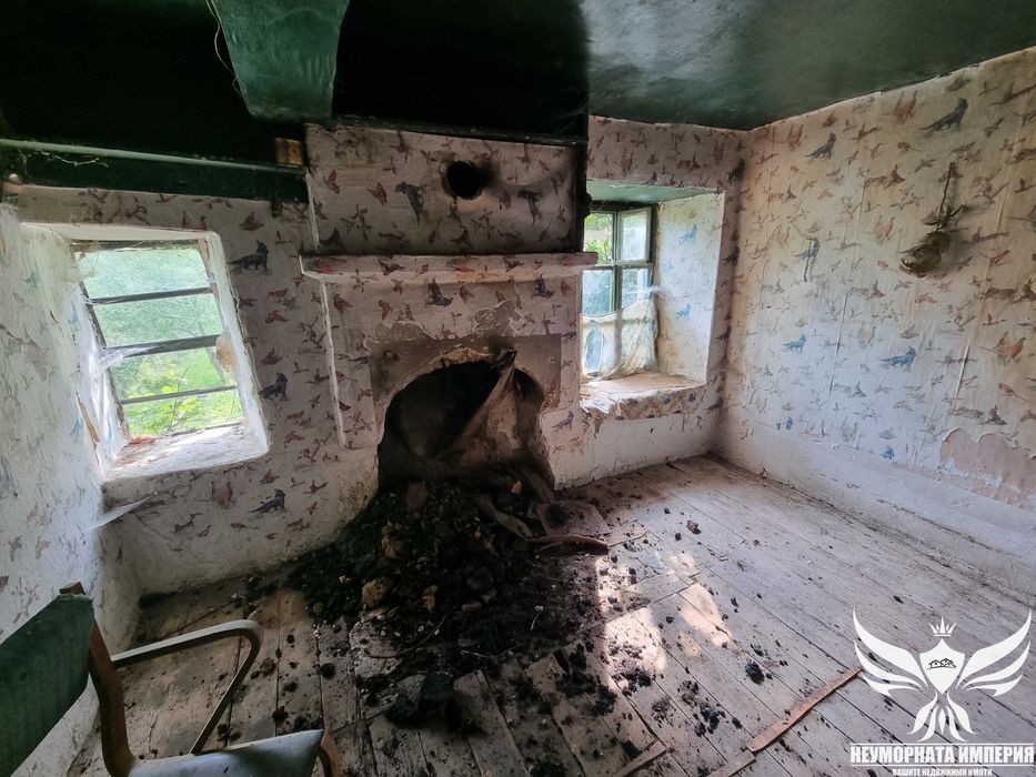 Двуетажна вила/къща 142РЗП с 280кв. двор село Белев Дол общ.Смолян