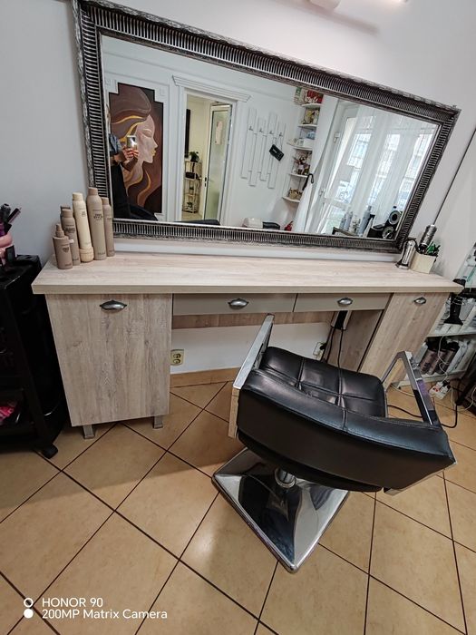 Post de lucru salon