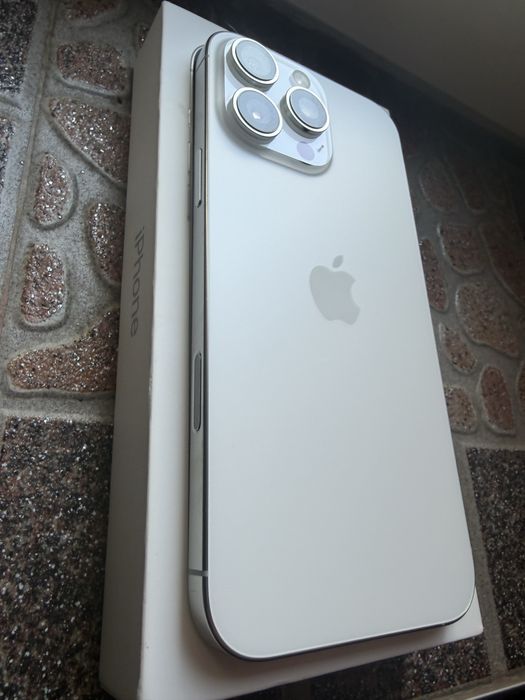 Iphone 16 Pro Max Battery 100%