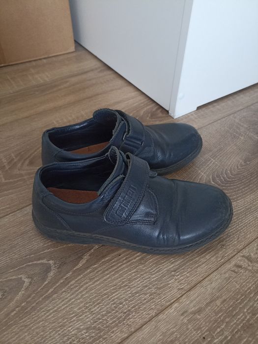 Продам кожаные туфли