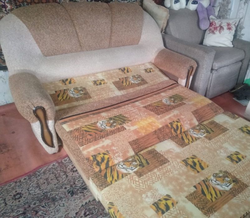 Продам диван в хорошем состоянии