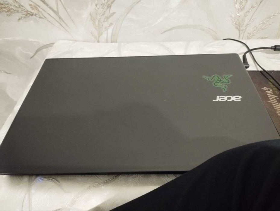 Игровой ноутбук Acer E5 / i5 / 16GB RAM / SSD 512GB / GTA 5