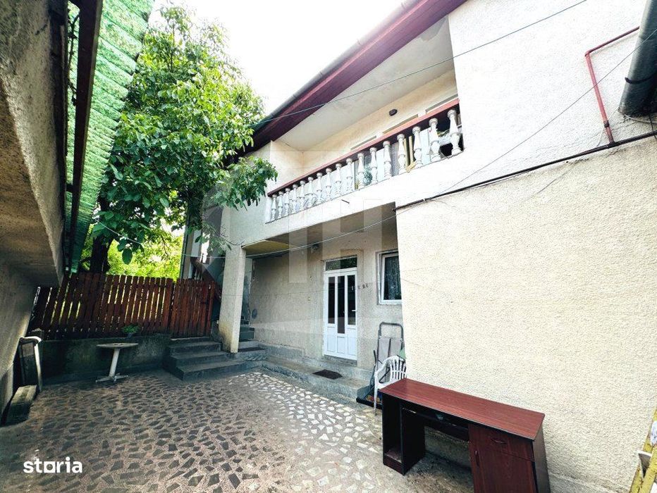 Teren cu casa demolabila sau proiect de reamenajare, in Gruia
