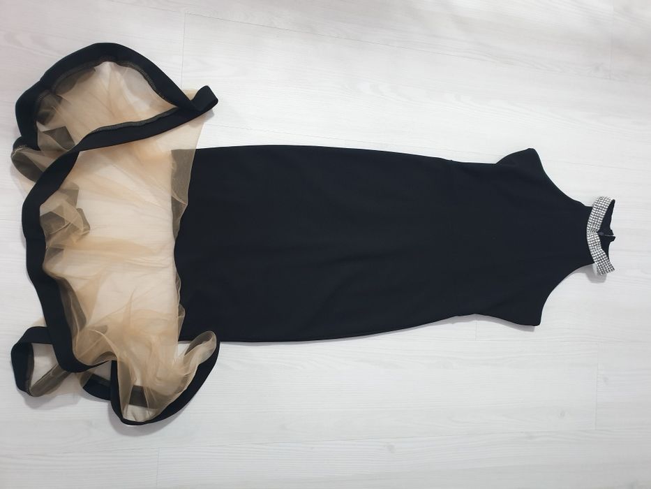 Rochie neagră elegantă