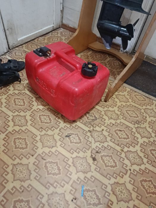 Продам лодочный мотор парсун 5